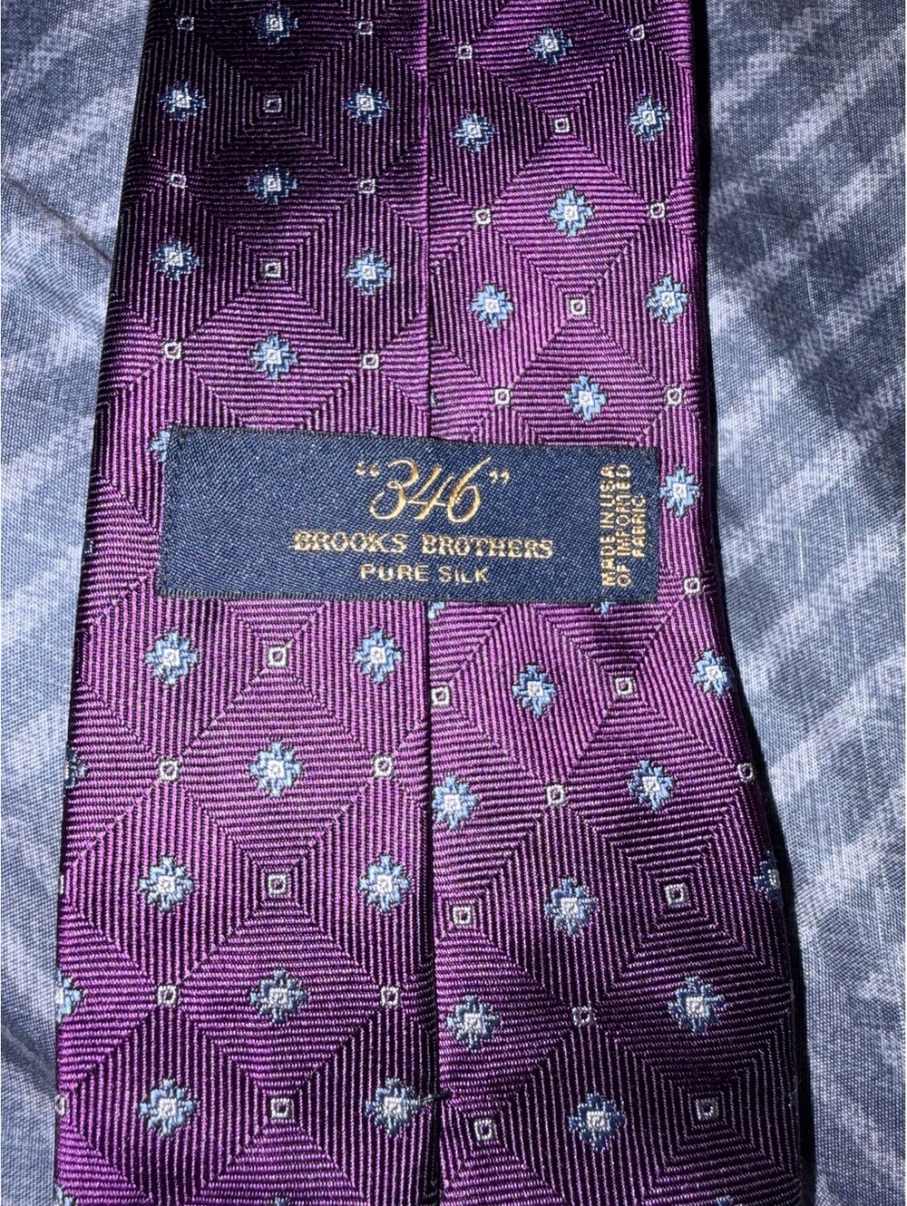 Brooks Brothers 346 Pure Silk Tie in Purple Geometric Pattern
